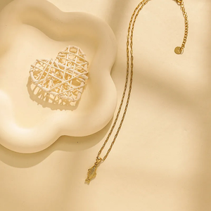 Collar de Cadena con Colgante de Clip de Papel, Estilo Simple, Chapado en Oro de 18K, Acero Inoxidable 304, para Atuendos Modernos, Joyería para Mujer - Product Image 5