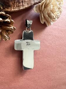 Élégant pendentif croix en argent sterling 925 avec placage or argent rhodié et monture turquoise de la Belle au bois dormant - Product Image 3