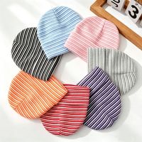 Bonnet d'hiver en jacquard rayé tendance, tricoté en acrylique, chaud, ajustable, unisexe, personnalisable pour le voyage