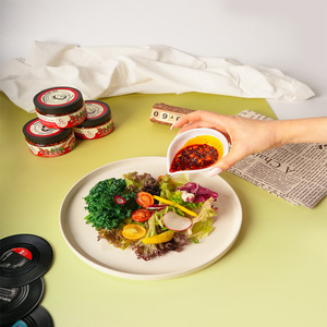 Huile de chili croustillante Huile de <span class=keywords><strong>piment</strong></span> épicée à cinq noix-un incontournable pour les repas - Product Image 1