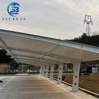 Système d'abri d'auto solaire de conception personnalisée Structure de montage solaire de port de voiture durable et sécurisée Abri de stationnement de voiture de haute qualité