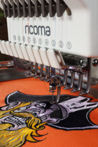Máquina de Bordado Computarizada de 10 Agujas y un Cabezal, Mini Máquina de Coser para el Hogar con Pantalla Táctil de 7'' - Product Image 6