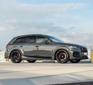 ชุดแต่งกันชนคาร์บอนไฟเบอร์คุณภาพสูงสำหรับ Audi Q7 รุ่นใหม่ ประกอบด้วยลิ้นกันชนหน้า สเกิร์ตข้าง ดิฟฟิวเซอร์ สปอยเลอร์ ซุ้มล้อ  ติดตั้งได้พอดี 100%  ดีไซน์ทันสมัย - Product Image 4