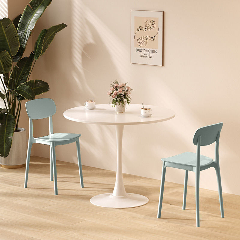White and green - a table and two chairs