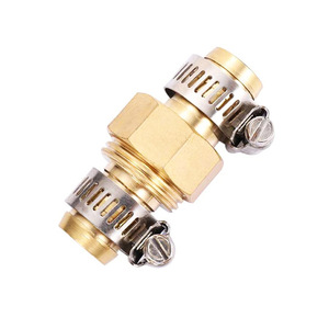 Connecteur de réparation de tuyau en laiton 5/8 pouces avec colliers de serrage en acier inoxydable pour fixation de tuyau d'arrosage de jardin - Product Image 5