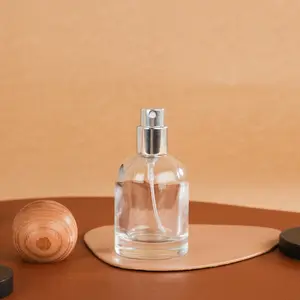 새로운 럭셔리 빈티지 실린더 스프레이 유리 병 30ml 50ml 100ml 둥근 나무 뚜껑이있는 리필 가능한 향수병