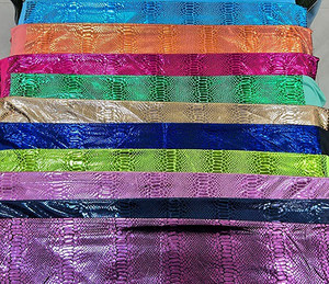 Tejido metálico con textura de piel de serpiente 3D Material elástico de poliéster con brillo brillante, adecuado para trajes de baño y mallas - Product Image 1