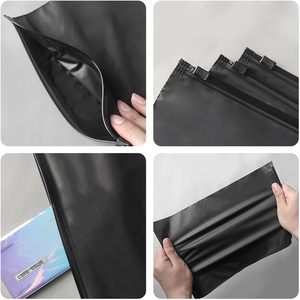 Bolsa de Plástico CPE Negra Mate de Alta Calidad, Resistente a la Humedad, con Cierre Hermético, Autosellable, para Empacar Ropa y Calcetines - Product Image 5