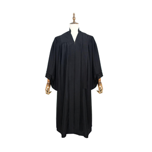 Túnica <span class=keywords><strong>de</strong></span> <span class=keywords><strong>Abogado</strong></span> Negra Mate Clásica, Túnica <span class=keywords><strong>de</strong></span> Poliéster Premium, Uniforme Legal Unisex para Adultos para Audiencias en Tribunales y Graduaciones <span class=keywords><strong>de</strong></span> Escuelas <span class=keywords><strong>de</strong></span> Derecho - Product Image 1