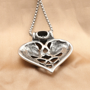 Pendentif Cœur de loup en acier inoxydable, pendentifs à thème rétro, cadeau pour homme, bijoux - Product Image 2