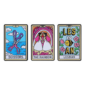Broche de esmalte personalizado con diseño de cartas de tarot del Orgullo Lésbico y <span class=keywords><strong>Gay</strong></span>, con el arcoíris, para chicas, insignia de solapa, regalo de joyería para amigas lésbicas - Product Image 1
