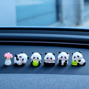 Ensemble Mini Panda en résine, décorations pour tableau de bord de voiture, ornement de panneau de console centrale de dessin animé pour la décoration intérieure automobile - Product Image 2