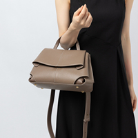 Sac Satchel Top Handle Structuré en Cuir Togo pour Femme avec Rabat et Sangle Crossbody Amovible pour Bureau et Voyages