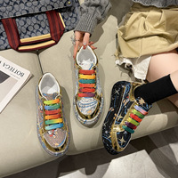 Baskets plateforme OTM OEM Bling à imprimé graffiti et strass pour femme, lacets arc-en-ciel, chaussures de soirée scintillantes dorées métallisées pour le streetwear