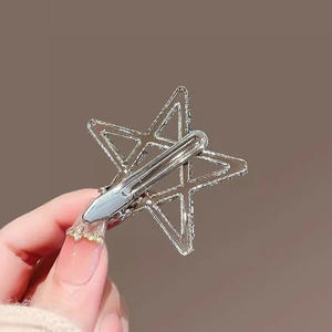 Épingle <span class=keywords><strong>à</strong></span> cheveux en pierre de hoar en forme d'étoile <span class=keywords><strong>à</strong></span> cinq branches pour femmes - Nouveau design 2026 - <span class=keywords><strong>Clip</strong></span> <span class=keywords><strong>à</strong></span> cheveux avant avec <span class=keywords><strong>frange</strong></span> latérale - Product Image 1