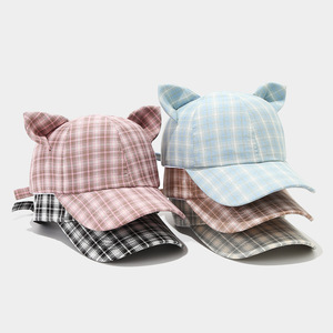 Nouvelle Arrivée Casquette de Baseball à Oreilles de Chat à Carreaux pour Femmes, Mode Extérieure, Décontractée, Usage Quotidien et Protection Solaire - Product Image 1