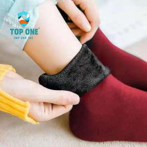 Top One Wholesales Autumn Winter Adult Warm <b>Tube</b> <b>Snow</b> Socks Velvet Thickening Men Women Fashion Solid Color Floor Socks - Product Image 3