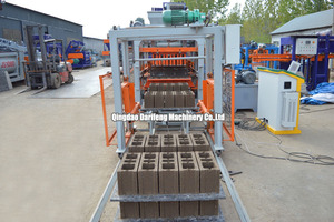 QT4-15 <span class=keywords><strong>สาย</strong></span>การผลิตอัตโนมัติสำหรับอิฐคอนกรีตกลวง อิฐเถ้าลอย ปูพื้น และบล็อกประสาน ผู้ผลิต ผู้จัดจำหน่าย ผู้ส่งออก - Product Image 5