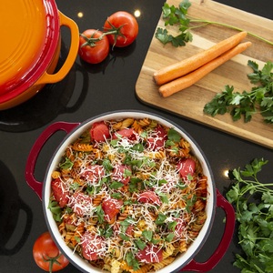 Utensilios <span class=keywords><strong>para</strong></span> el hogar brillantes, olla de cocina holandesa de hierro fundido 6QT con tapa, olla de sopa esmaltada antiadherente de Color personalizado, utensilios de cocina de Metal rojo - Product Image 2