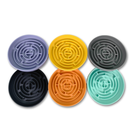 Bol à nourriture pour chien en silicone personnalisé OEM/ODM, motif labyrinthe, base à ventouse imperméable, design antidérapant pour les voyages et l'utilisation en extérieur