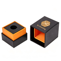 Boîte d'emballage carrée en carton rigide noir avec logo personnalisé pour flacon de parfum Attar, avec insert et poignée.