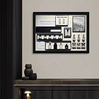 Vitrine murale noire Art Déco en métal pour parfums, boîte de présentation 3D, collection de parfums de luxe faite à la main, décoration artistique