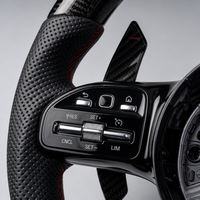 Volant en fibre de carbone brillant, cuir perforé noir, marqueur rouge à 12 heures avec palettes de changement de vitesse pour Mercedes W223