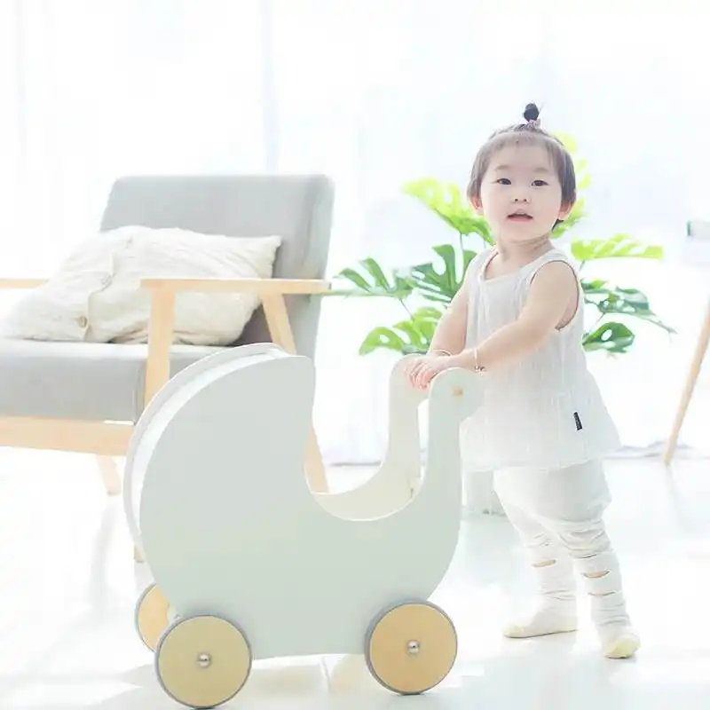 Yeni stil eğitici oyuncaklar 2 yaşındaki itme araba çocuk oyun spor salonu ahşap açık bebek yürüteci