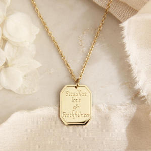 Collana in Acciaio Inossidabile Placcato Oro PVD con 2 Corinzi 12:9-10, Gioiello Personalizzato per la Fede Cristiana, Regalo Impermeabile e Antiossidante - Product Image 5