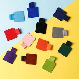 Portaplumas Cuadrado Colorido Autoadhesivo de Cuero con Lazo Elástico para Calendario - Product Image 3