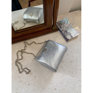 Bolso pequeño plateado con cadena, bolso de hombro tipo bandolera de 7 pulgadas con cremallera para mujer, uso diario, color blanco, negro y plateado - Product Image 3