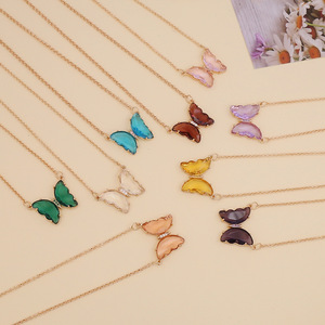 Nuevos Modelos de Verano, Juego de Joyería <span class=keywords><strong>para</strong></span> <span class=keywords><strong>Mujer</strong></span> con Collar, Anillos y Aretes de Mariposa de Cristal en 12 Colores - Product Image 4