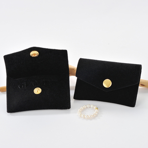 GLAMPKG New Arrival Custom Jewelry Container Unique Design Long Velvet Envelope Gold Metal Button Bag with Logo Packaging Pouch - Product Image 5