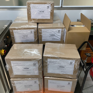 Vietnam Manufacturer's High Quality Dark Roast Espresso Coffee Beans Fruity Taste Whole Bean OEM/ODM <b>Bag</b> for Wholesale Buyers - Product Image 1