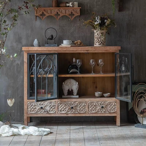 Aparador de madera tallado a mano de lujo con detalles artísticos y amplio interior para decoración de comedor - Product Image 1