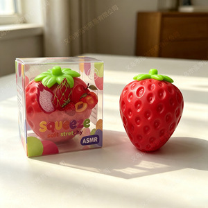 Blocs de construction anti-stress les plus vendus avec jouets sonores à presser en forme de fraise - Boules de fraise artisanales - Product Image 5