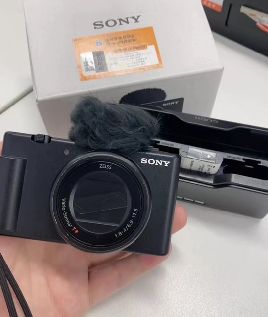 Wholesale Used Sonys ZV-1M2 Mirrorless Camera 4K for Vlogs and Video Shooting Digital Camera ZV-1 II