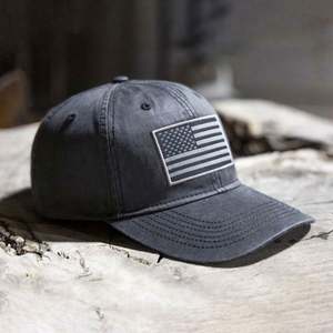 Gorra de béisbol de tela común de sarga con revestimiento de PU personalizado, parche retro de cuero encerado, estilo robusto de vida silvestre, ropa de trabajo deportiva para negocios. - Product Image 3