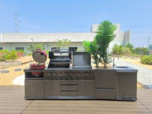 2024 nouveau modèle armoires de cuisine extérieures barbecue gril <span class=keywords><strong>21</strong></span> pouces grilles <span class=keywords><strong>kamado</strong></span> - Product Image 4