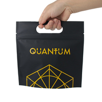 Or noir UV mat fermeture éclair avec logo emballé vêtement vêtement personnalisé t-shirt femme shopping poignée sac
