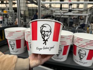 Máquina para fabricar cubos de papel de alta velocidad Kfc <span class=keywords><strong>Mcdonald</strong></span> 40-130 oz para pollo asado - Product Image 2
