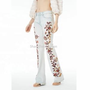 กางเกงยีนส์ทรงบานสำหรับผู้หญิง ทรงสลิม ยืดได้ ปักลายดอกไม้  ขายาวพิเศษ ทรงสกินนี่ สำหรับคนสูง รับสั่งทำขายส่ง กางเกงยีนส์ผู้หญิง - Product Image 4