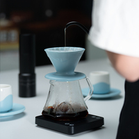 Ensemble de café portable moderne de luxe écologique et durable avec serveur en verre volcanique, kit de voyage avec valise
