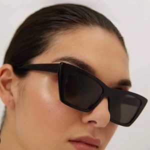 Nouvelles <span class=keywords><strong>lunettes</strong></span> <span class=keywords><strong>de</strong></span> <span class=keywords><strong>soleil</strong></span> <span class=keywords><strong>tendance</strong></span> pour femmes <span class=keywords><strong>2023</strong></span>, style rétro, petites <span class=keywords><strong>lunettes</strong></span> rectangulaires, <span class=keywords><strong>lunettes</strong></span> <span class=keywords><strong>de</strong></span> <span class=keywords><strong>soleil</strong></span> carrées <span class=keywords><strong>de</strong></span> petite taille pour femmes, style œil <span class=keywords><strong>de</strong></span> chat - Product Image 3