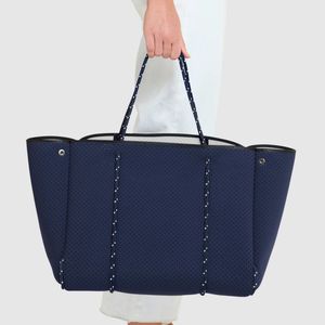 大型沙滩购物手提包女式氯丁橡胶沙滩手提包定制标志女式手提包户外批发氯丁橡胶包 - Product Image 1