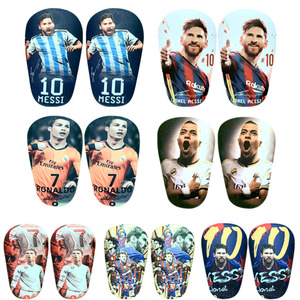 Protections de tibia de football professionnelles Mini Master, résistantes aux hautes températures, en fibre de carbone et PU, pour adultes, avec insert de protection de mollet Star Ronaldo - Product Image 1