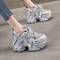 Vente en gros de baskets Y2K argentées pour femmes, avec une plateforme de 8 cm, semelle épaisse industrielle, style chunky
