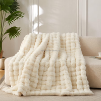 Günstiger Preis Superweiche Luxuriöse Leichtgewichtige Fleece-Decke King Size Superweiche Warme Plüsch-Wurfdecke Camping Reise