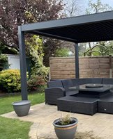 Pergola motorisée en alliage d'aluminium avec télécommande, lumières LED, imperméable, durable, anti-corrosion, pavillon en poudre