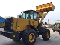 Minipala Gommata LG946L 4000kg, 1.8 Metri Cubi, Controllo Idraulico a Pilota, Cabina ROPS/FOPS, Benna 4-in-1, Spazzatrice Stradale